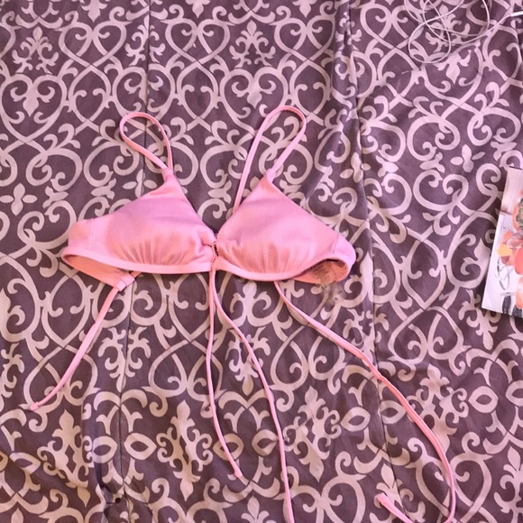 Pink bikini top - Picture 1 of 1